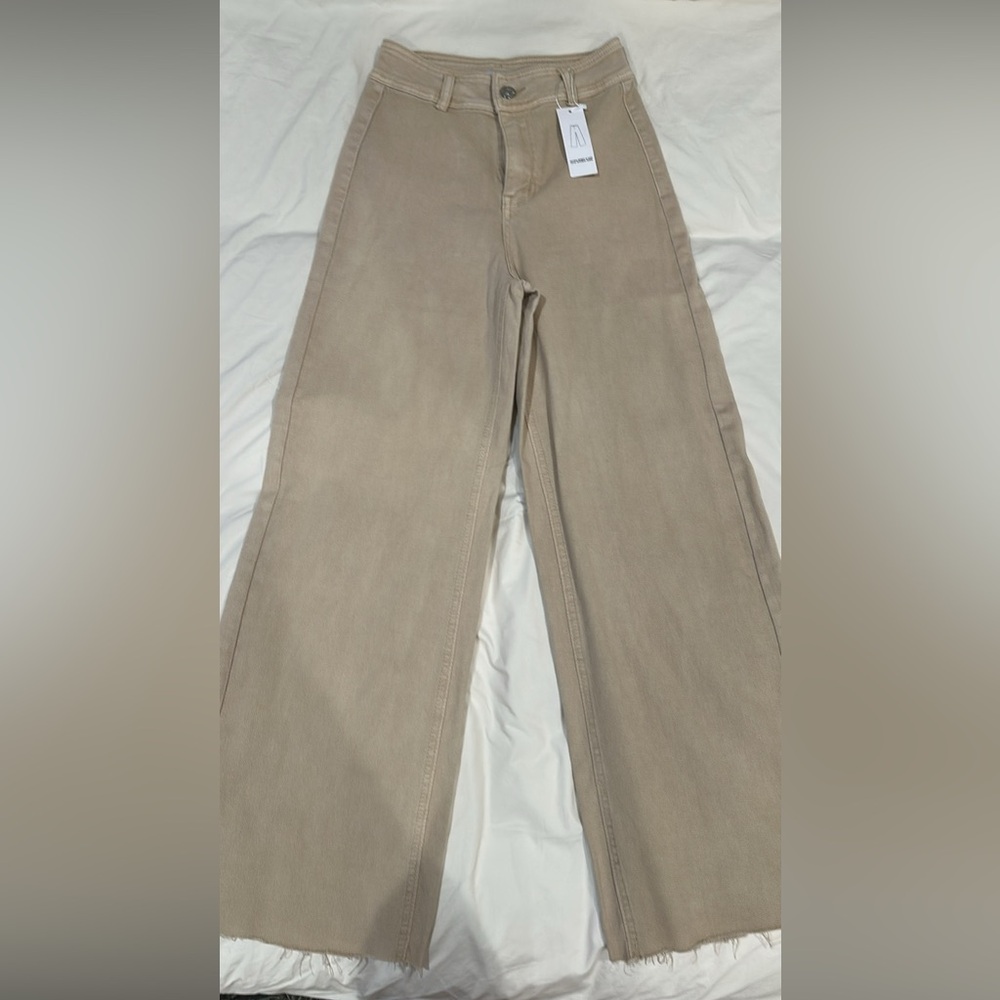 Women’s high waisted wide leg beige jeans